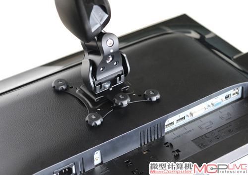 用于测试的显示器为明基E2420H，其背板预留了4个挂墙孔，支架的显示器连接埠就是固定于此。